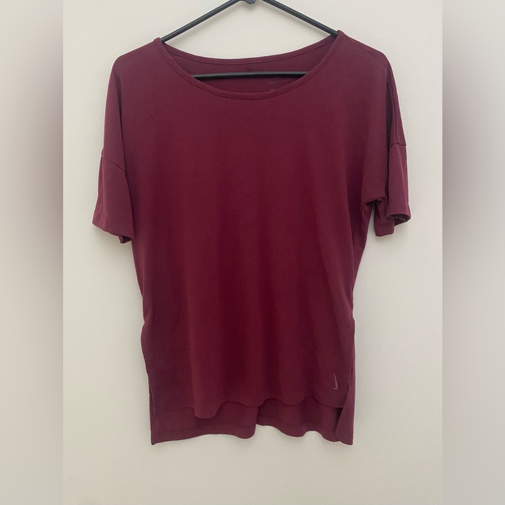 Nike Maroon Short Sleeve Crew Neck T-Shirt